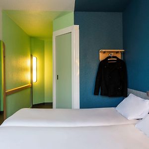 Zimmer mit zwei Einzelbetten