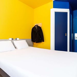 Standard Zimmer mit Kingsize-Bett